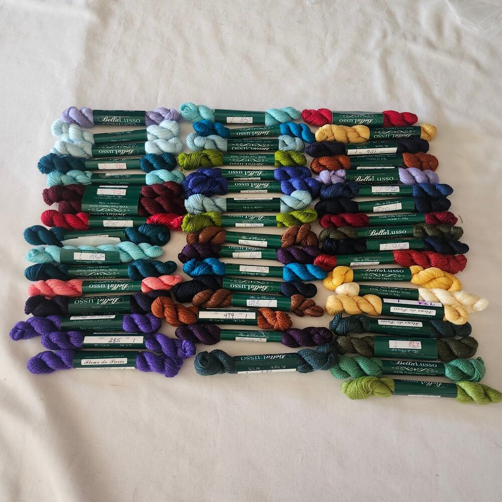50 Skeins Bella Lusso Merino Wool Fleur de Paris 45 Yards new B8c